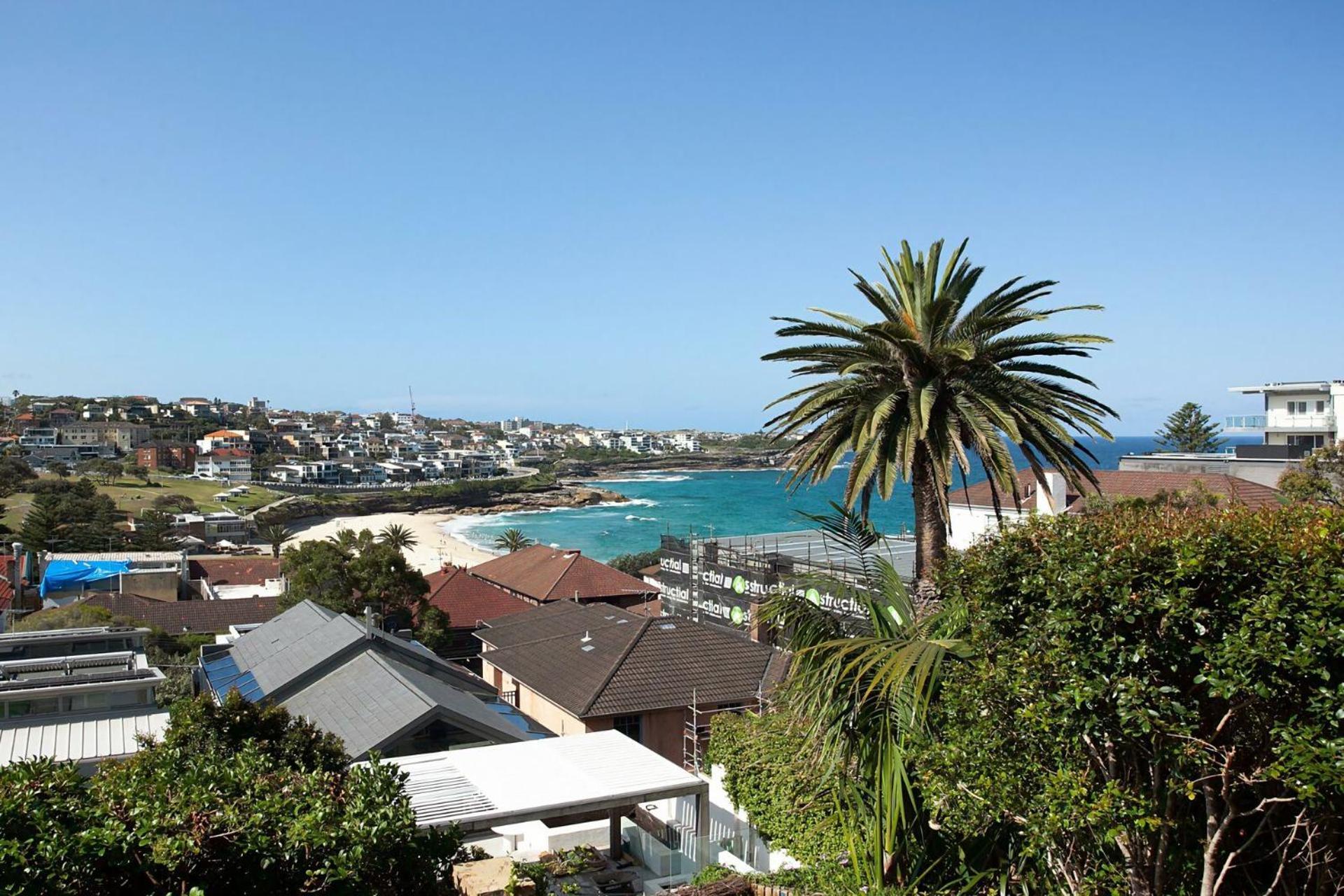 Barefoot In Bronte Ih Sydney