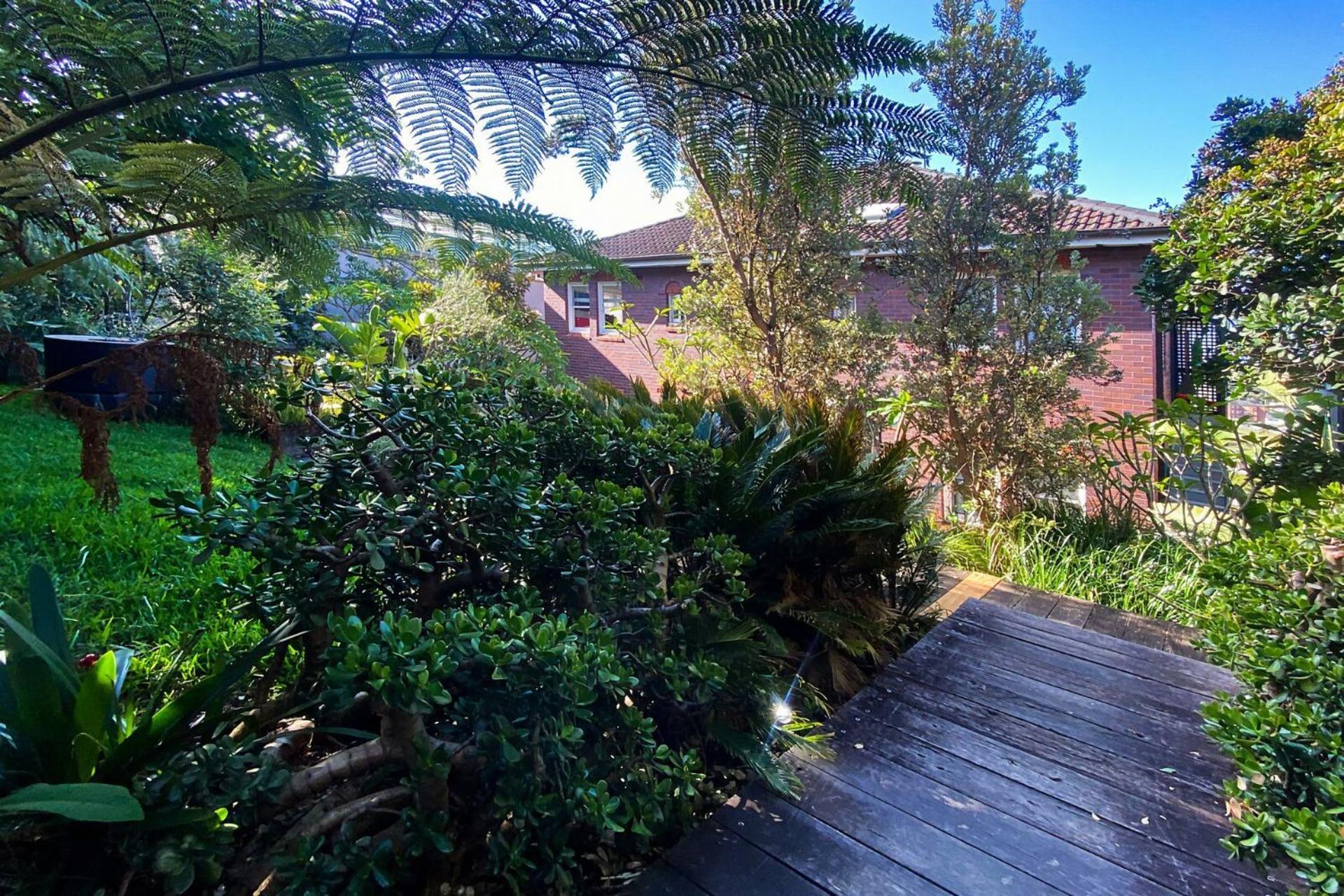 Apartment Barefoot In Bronte Ih